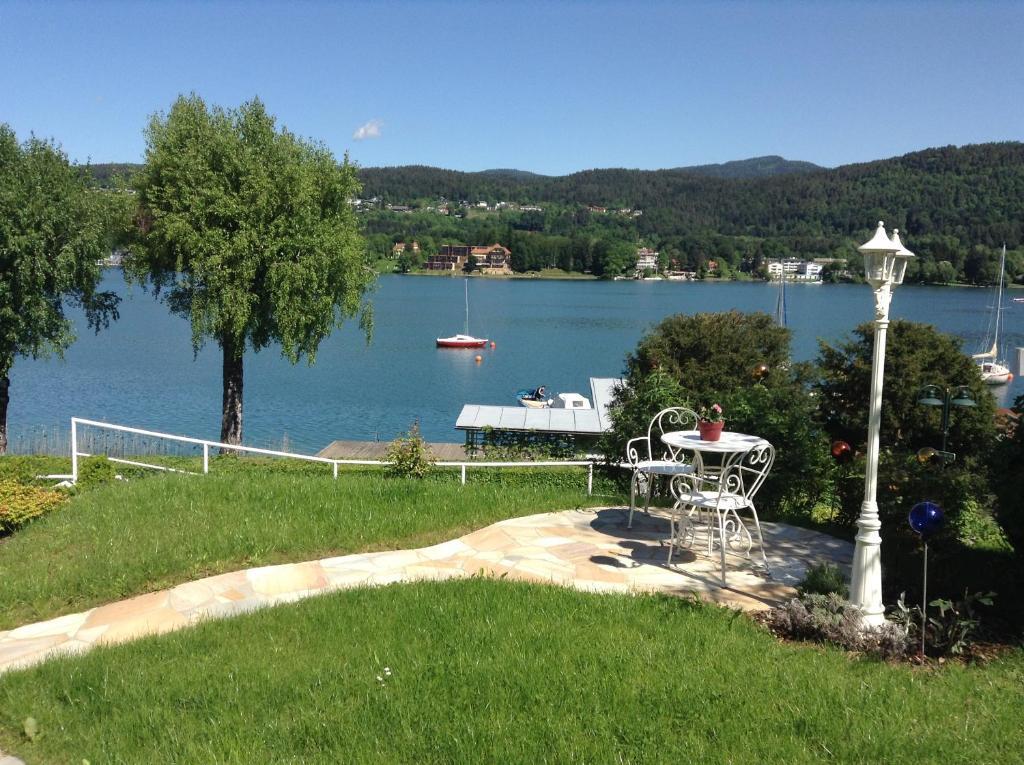 Appartements Schwarzvilla Velden am Wörthersee Exterior foto